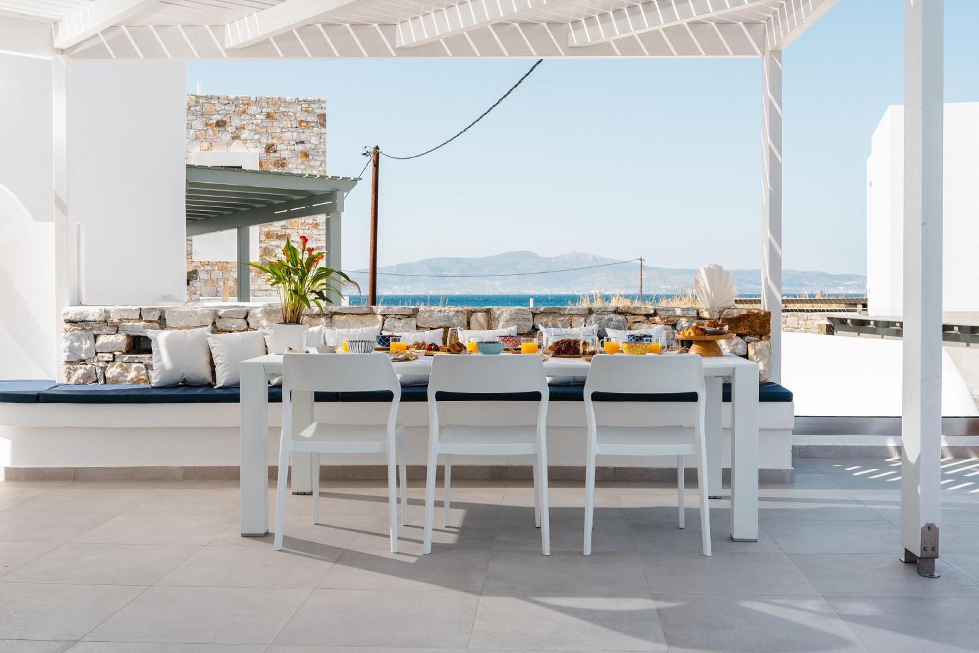 Naxos Superior Villa *