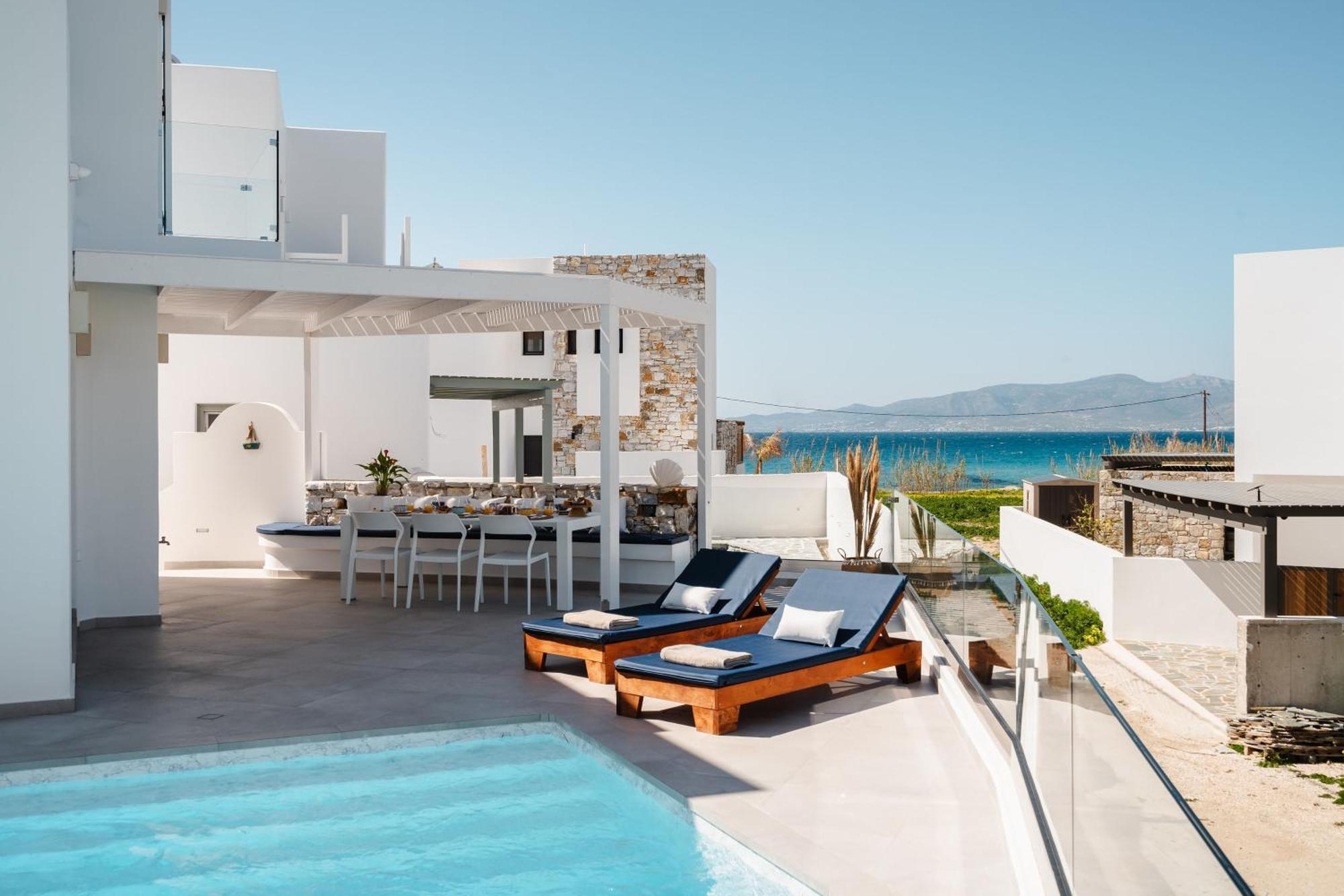Villa Naxos Superior *